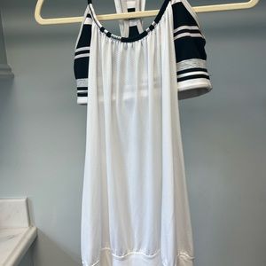 Lululemon white and black tank Size 6